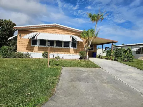 6909 SE Congress St, Hobe Sound, FL 33455