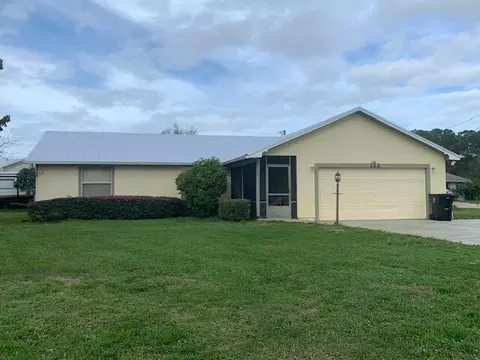 722 NW Cardinal Dr, Port Saint Lucie, FL 34983
