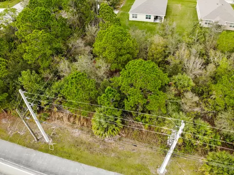 1115 SW Becker Rd, Port Saint Lucie, FL 34953