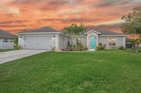 5264 NW Smyer Ct, Port Saint Lucie, FL 34986
