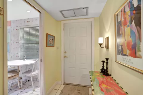 2661 S Course Dr #103, Pompano Beach, FL 33069