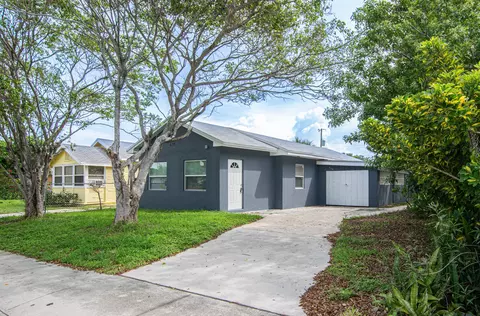 410 N E St, Lake Worth, FL 33460