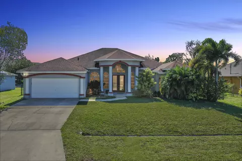 6138 NW Ginger Ln, Port Saint Lucie, FL 34986
