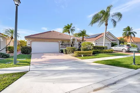 10796 White Aspen Ln, Boca Raton, FL 33428
