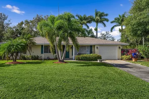 2313 4th Ave SE, Vero Beach, FL 32962