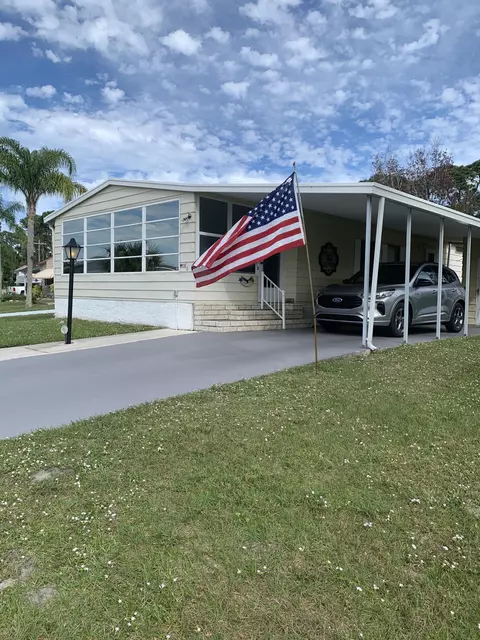 60 Calle De Lagos, Fort Pierce, FL 34951