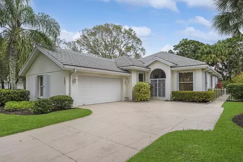 7507 SE Fiddlewood Ln, Hobe Sound, FL 33455