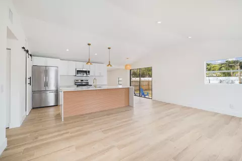 5045 Lake Blvd, Delray Beach, FL 33484