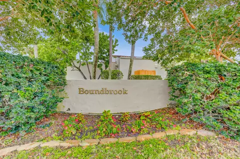2528 Boundbrook Dr S #102, Palm Springs, FL 33406