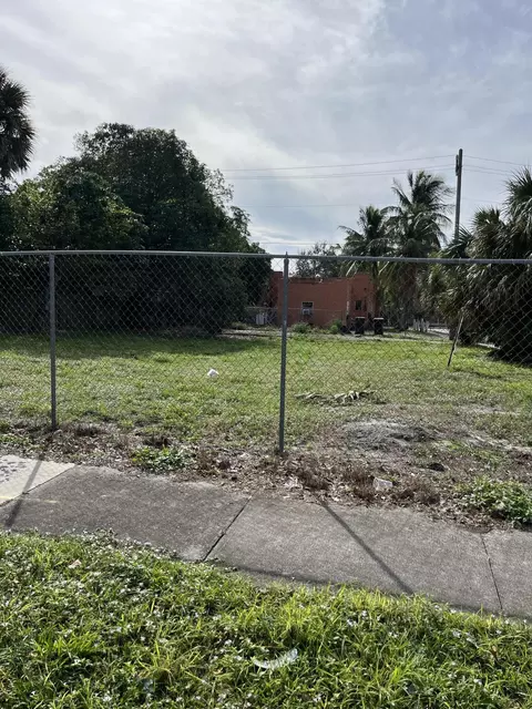 962 30th St, West Palm Beach, FL 33407