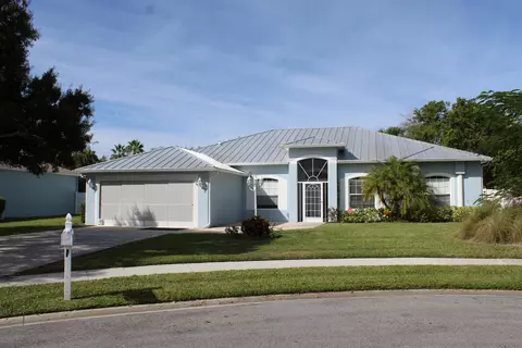 5050 3rd Mnr, Vero Beach, FL 32968