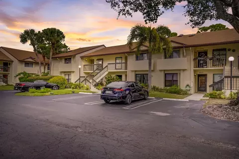 3374 Lucerne Park Dr, Greenacres, FL 33467