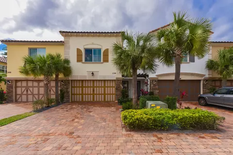139 Crape Myrtle Ln, Wellington, FL 33414