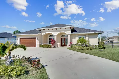 6182 NW East Deville Cir, Port Saint Lucie, FL 34986