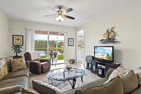 2542 Stockbridge Sq SW, Vero Beach, FL 32962