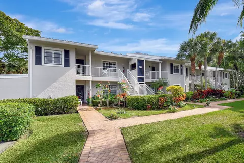 36 Eastgate Dr #D, Boynton Beach, FL 33436