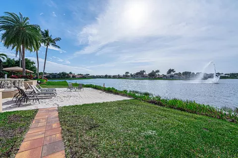 8798 Laguna Royale Pt, Lake Worth, FL 33467