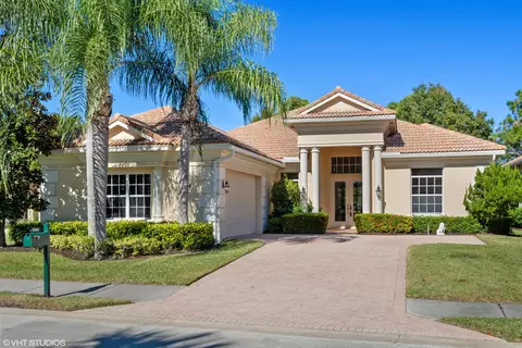9404 Briarcliff Trce, Port Saint Lucie, FL 34986
