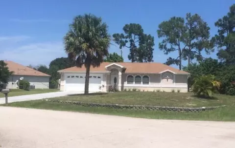 101 NW Carmelite St, Port Saint Lucie, FL 34983