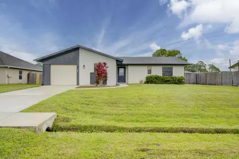 773 SE Brookedge Ave, Port Saint Lucie, FL 34983