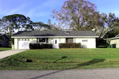 325 NW Tyler Ave, Port Saint Lucie, FL 34983