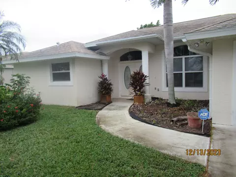 2459 SE Pascal Ave, Port Saint Lucie, FL 34952
