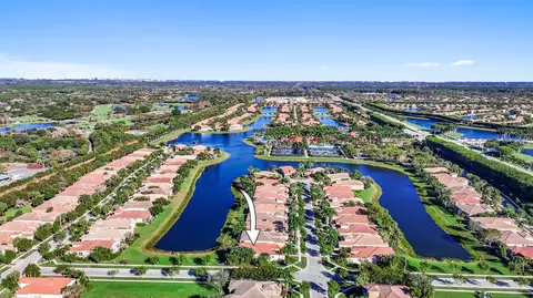 9291 Via Classico E, Wellington, FL 33411