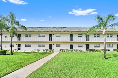 1900 S Kanner Hwy #10-104, Stuart, FL 34994