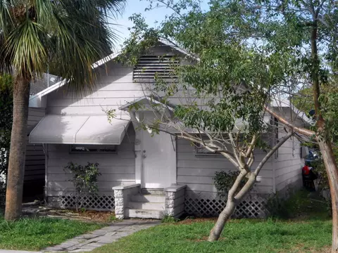 223 S E St, Lake Worth, FL 33460