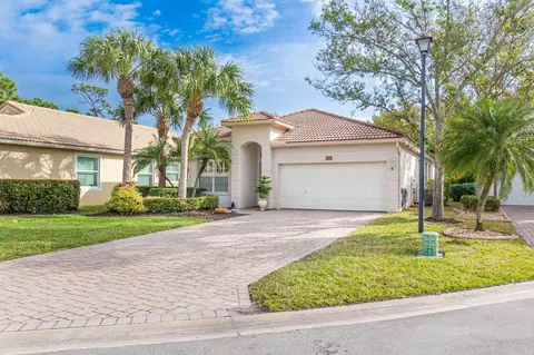 4076 NW Deer Oak Dr, Jensen Beach, FL 34957