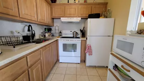 68 Waltham C, West Palm Beach, FL 33417