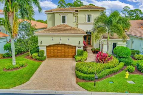 174 Viera Dr, Palm Beach Gardens, FL 33418
