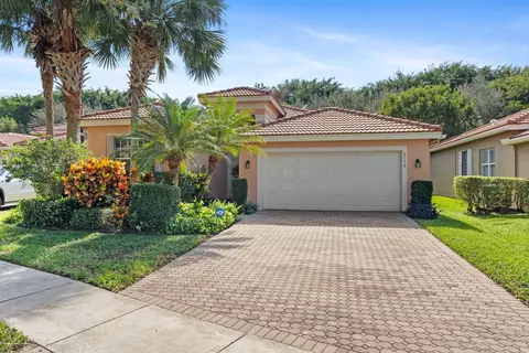6738 Watertown Dr, Boynton Beach, FL 33437
