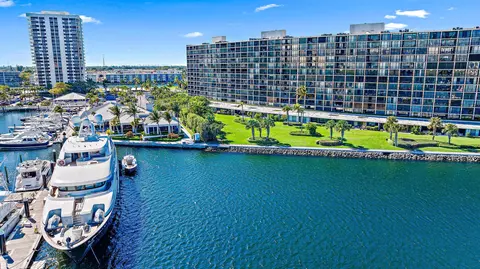122 Lakeshore Dr #G-39, North Palm Beach, FL 33408