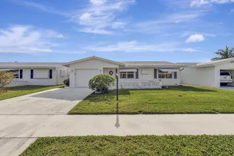 723 SW 18th St, Boynton Beach, FL 33426