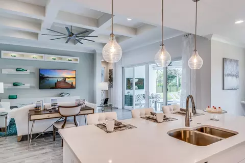 6350 High Pointe Cir, Vero Beach, FL 32967