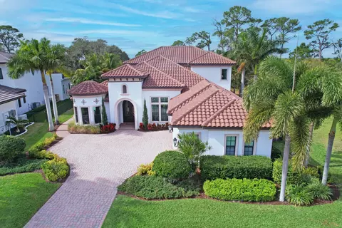 174 SE Via Lago Garda, Port Saint Lucie, FL 34952