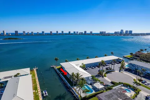 100 Lehane Ter #12, North Palm Beach, FL 33408