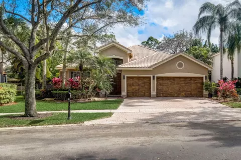 19621 Estuary Dr, Boca Raton, FL 33498