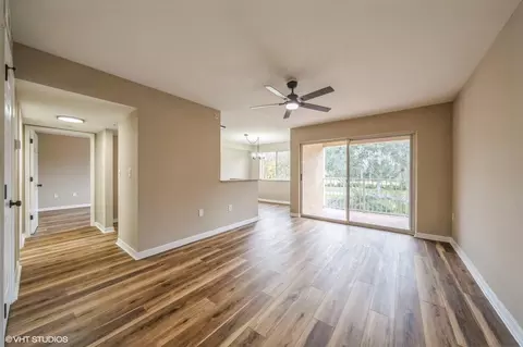 1670 N 42nd Cir #205, Vero Beach, FL 32967