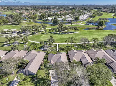 110 Coventry Pl, Palm Beach Gardens, FL 33418