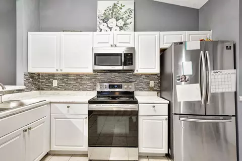 5237 Arbor Glen Cir, Lake Worth, FL 33463