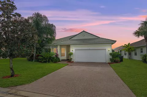 105 NW Swann Mill Cir, Port Saint Lucie, FL 34986