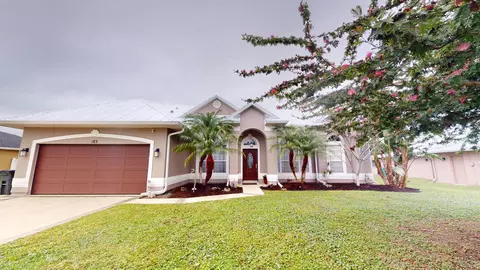 183 NE Caprona Ave, Port Saint Lucie, FL 34983