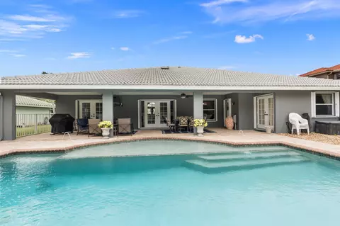 140 Kapok Cres, Royal Palm Beach, FL 33411