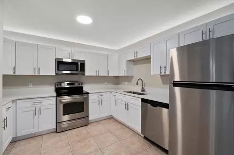 1542 N Lawnwood Cir #37, Fort Pierce, FL 34950