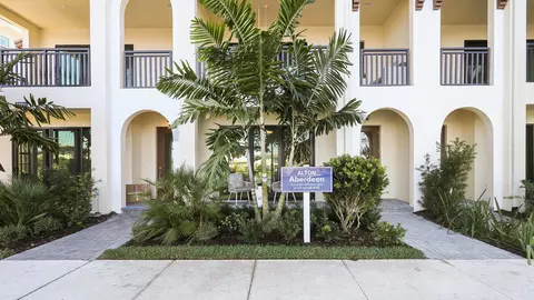5269 Beckman Ter, Palm Beach Gardens, FL 33418