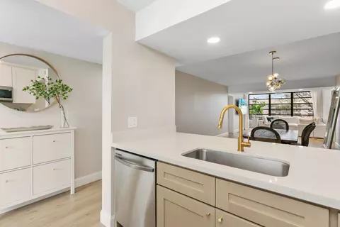1705 Whitehall Dr #303, Davie, FL 33324
