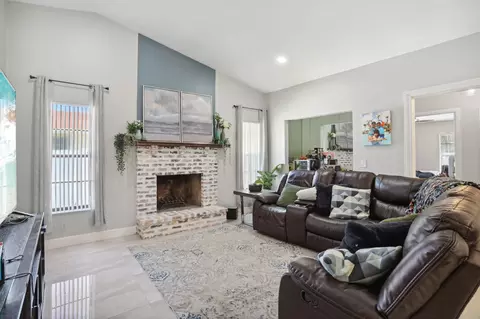 8022 NW 84 Ter Ter, Tamarac, FL 33321