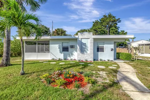 209 SE 3rd St, Boynton Beach, FL 33435